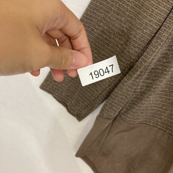 Chico’s Travelers Brown Slinky Knit Open Front Draped Metallic Cardigan Large/2 - Picture 9 of 9